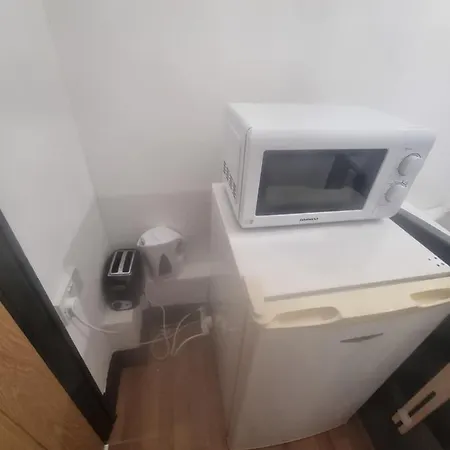 Single With Private Bathroom Homestay Manchester