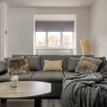 Lovely 3-bed Cosy House In Greater Manchester