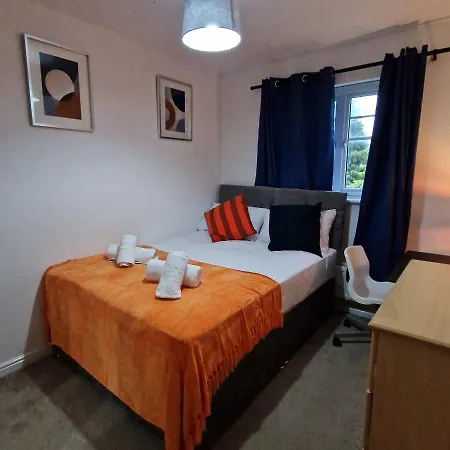 Pet Friendly 3 Bedroom In By Sublime Appartement *