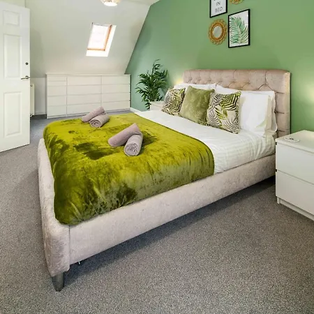 Homestay Ideal In Openshaw *