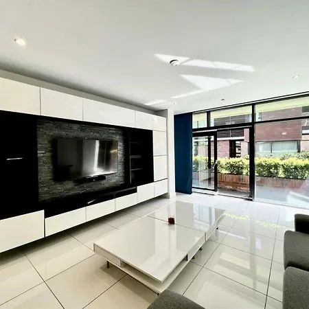 8 Woodsend, 135a Barlow Moor Road, Didsbury, M20 2pw Appartement *