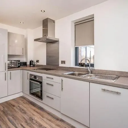 Modern 2 Bedroom Media City * Mánchester