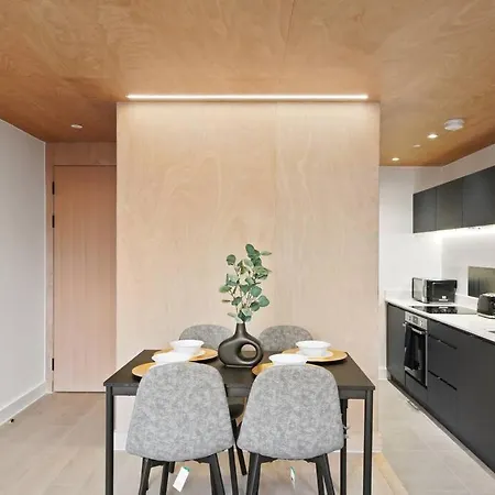 Skygardens - Stylish Duplex - Roof Garden