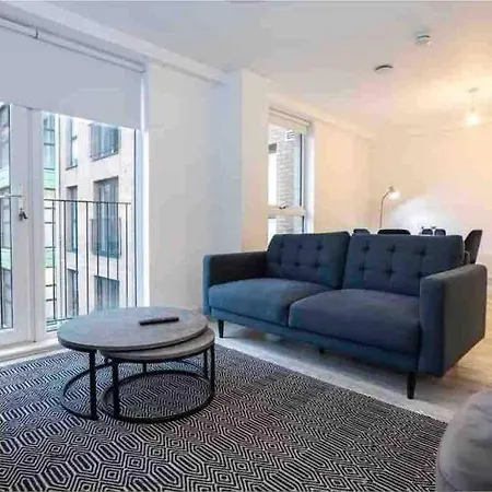 Cosy 2bed Penthouse,salford, Mcr * マンチェスター
