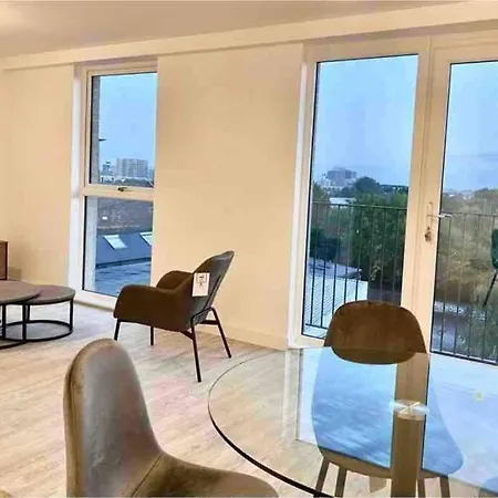 Cosy 2bed Penthouse,salford, Mcr * 맨체스터