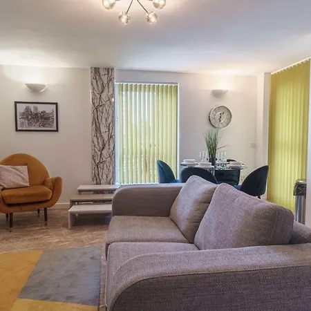 Modern 2 Bed In * مانشستر
