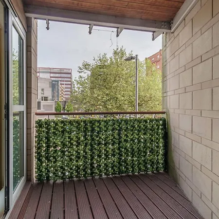Modern 2 Bed In شقة
