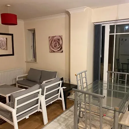 Tenpickering Place *