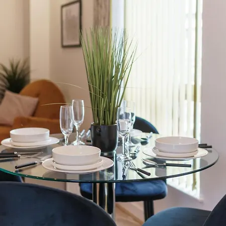 Modern 2 Bed In شقة *