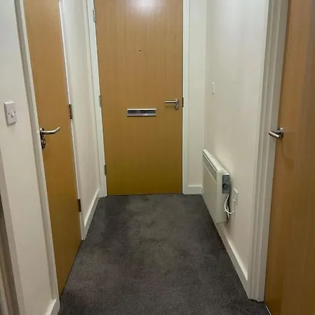 One Bedroom At Manchester, Old Trafford Apartment