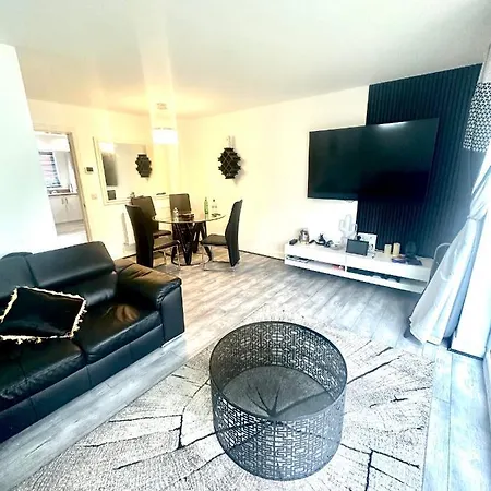 Accommodatie bij particulieren Private En-suite Available Near Eithad Stadium