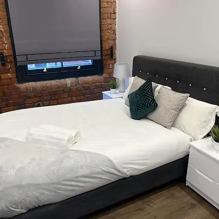 Mcr Near Ao Arena & Trains Manchester