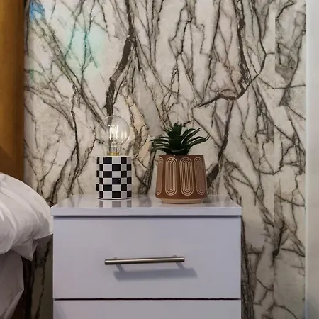 Modern 2 Bed In * مانشستر