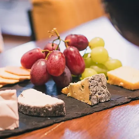 Marriott Victoria & 4*