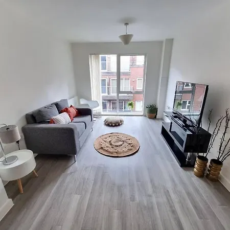 Ferienhaus A High End 1 Bedroom Flat In Central.