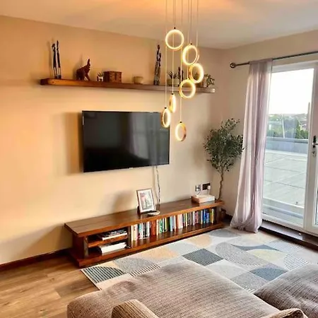 Deeluxe Apartment - Luxury 2 Bedroom Apartment