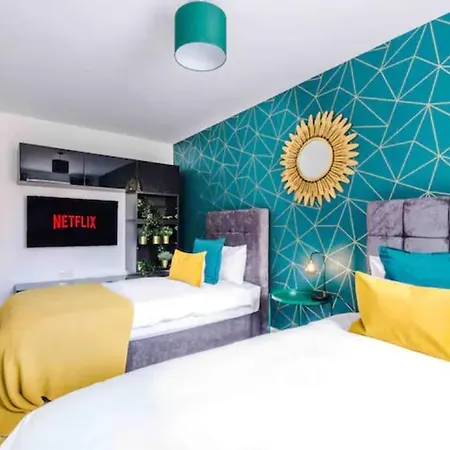 بيت للعطل Spacious 5 Bedroom Hosted By Mcr Dens