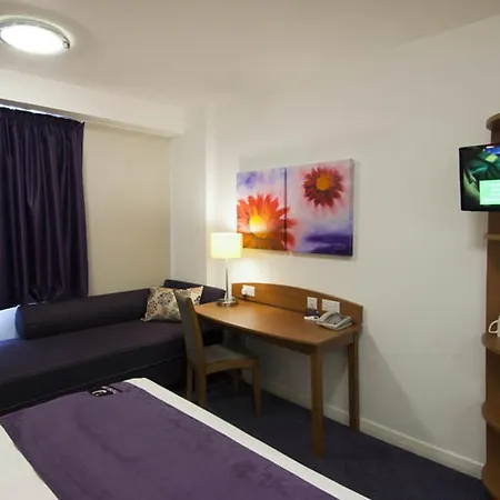 Hotel Premier - Heaton Park 3*