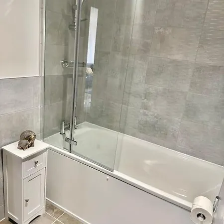 Amazing 1 Bedroom Flat With Balcony Views To The 19th Floor * Manchester