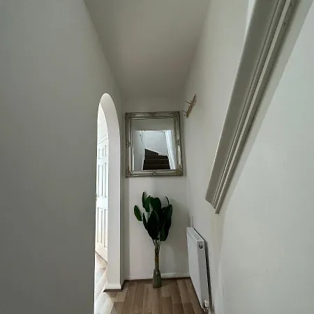 Beverley House Манчестер
