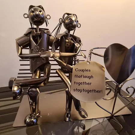 Lovely 2-bed Apt+wi-fi+parking. * Манчестер