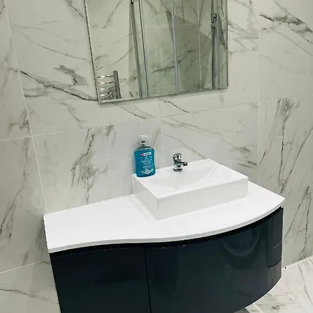 Отель The Pleasant House Манчестер