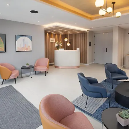 By Marriott Piccadilly 酒店