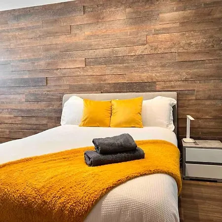 Deeluxe Apartment - Luxury 2 Bedroom Apartment 아파트 *