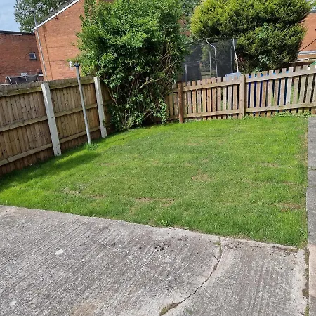 Holiday home Spacious 3 Bed House - A Away From Manchester