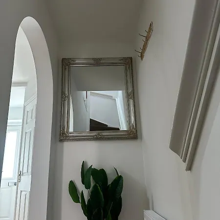 Апартаменты Beverley House