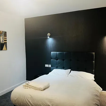 The Pleasant House Hotel Manchester