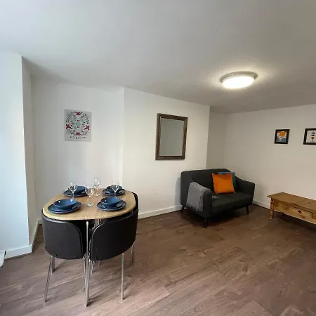 The Crescent, Flat 1 - Stockport, Apartamento Mánchester