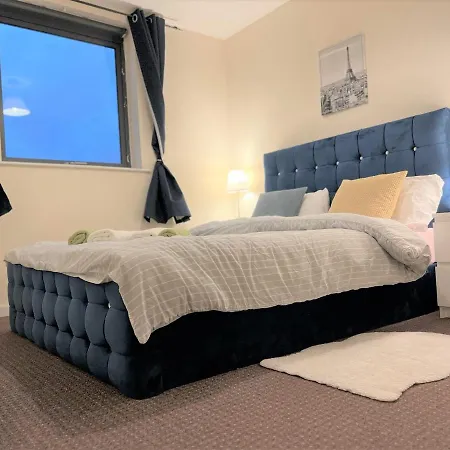 Mosh Homes 01 * Manchester