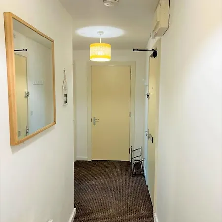 Mosh Homes 01 Apartment