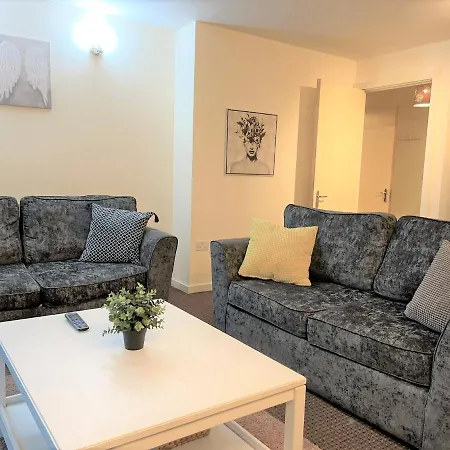 Mosh Homes 01 * Manchester