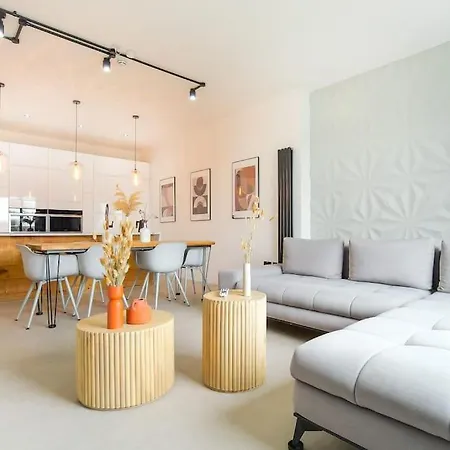 アパート Scandinavian By The Heim Residences マンチェスター
