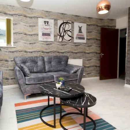 شقة Pass The Keys Stylish 2 Bed Ground Floor Flat In Gated Community