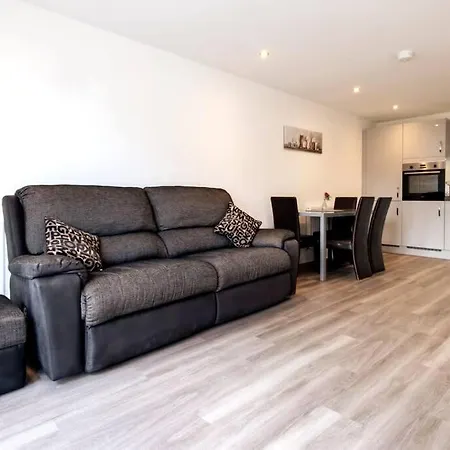 Lovely Entire 2-bed Διαμέρισμα