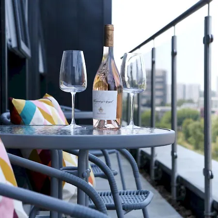 Pass The Keys Free Parking Penthouse Weeklymonthly Discounts Apartment