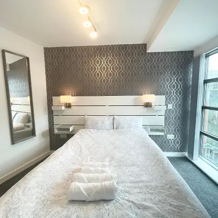 The Works-fresh 2bed In Centre, Opposite Arndale. *