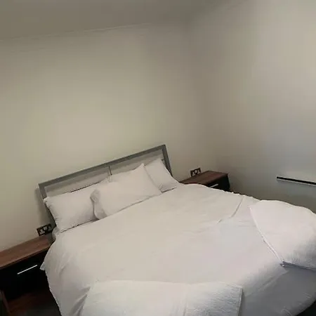 2 Bed In Apartment Manchester