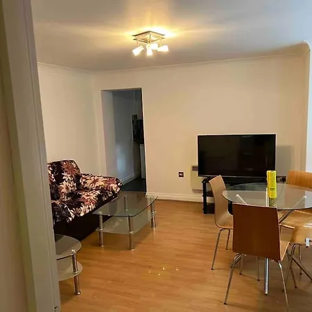 2 Bed In Apartment Manchester