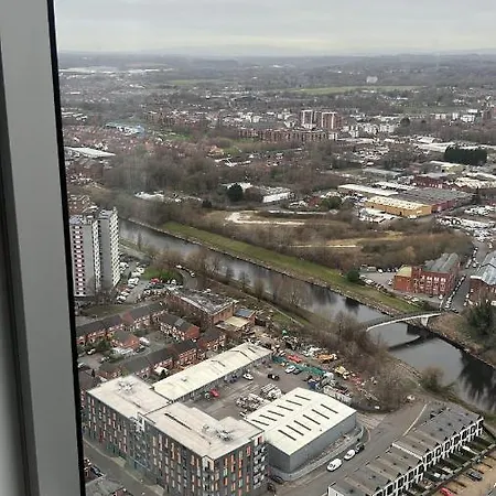 Panoramic Views High Floor Apartment Manchester