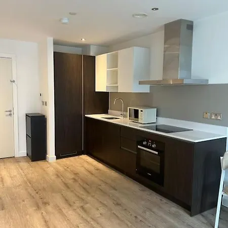 Apartment Modern And Spacious Centre