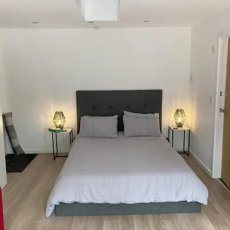 Daire Beautiful Detached Private Annex In Great Location Manchester