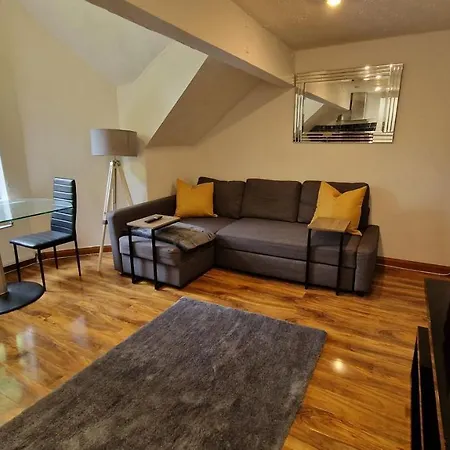 Charming 2bd Flat Higher Crumpsall Prestwich Manchester