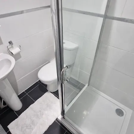 Fantastic 4bd Higher Crumpsall Appartement Manchester