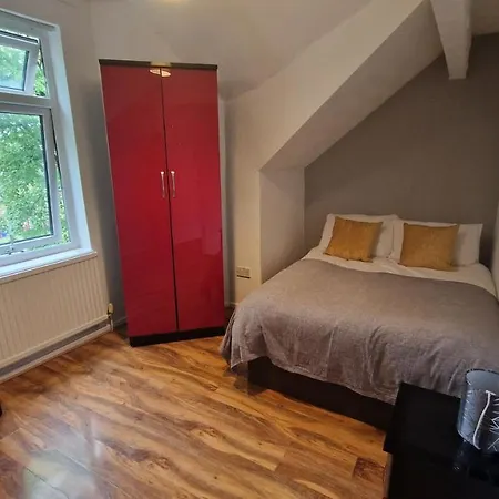 Fantastic 4bd Higher Crumpsall Manchester