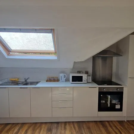 Fantastic 4bd Higher Crumpsall Appartement Manchester