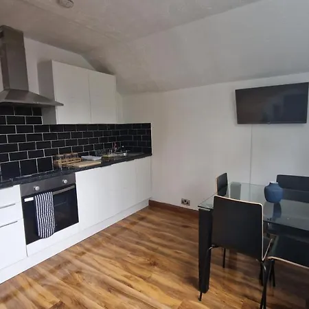 Cosy 2 Bedroom Higher Crumpsall شقة مانشستر